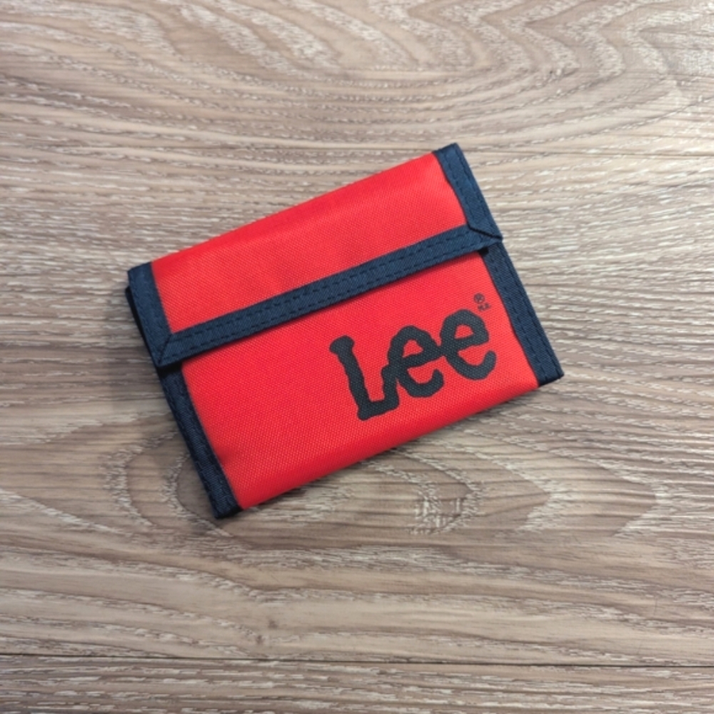 Vintage 80s Lee Red and Blue Wallet